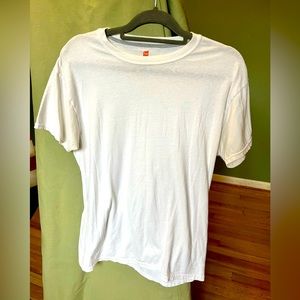 Super comfy Lg Hanes Slim Fit white tee
